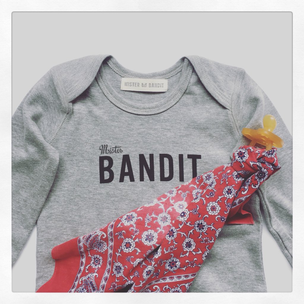 set pour un petit Bandit! 🌵
Body Mr Bandit et tétine-bandana tout doux ❤️