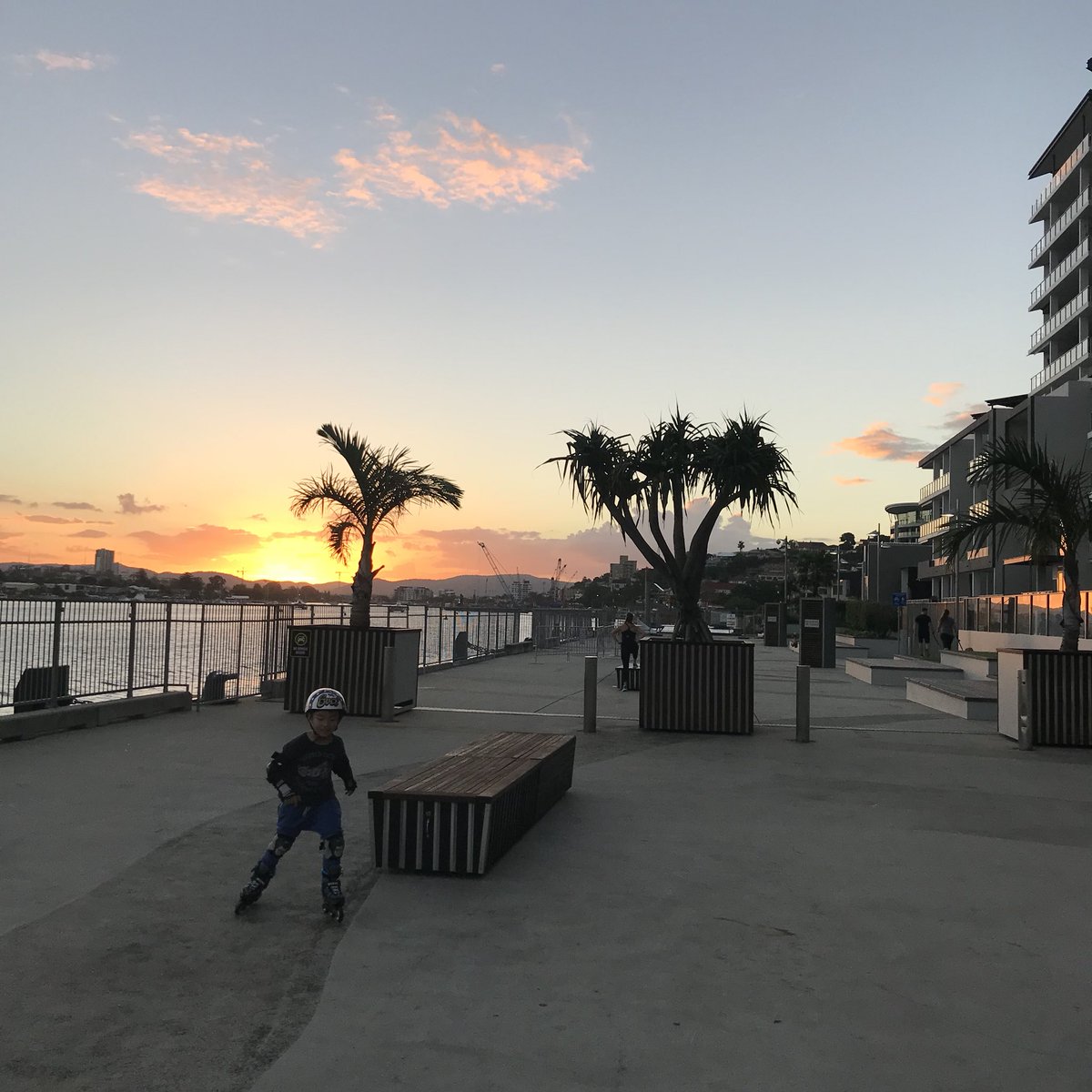 rollerbrisbane's tweet image. Great afternoon for teaching rollerblading! #rollerblading #inlineskating #brisbane #skating #skates #portsidewharf #thingstodoinbrisbane #kids #fun