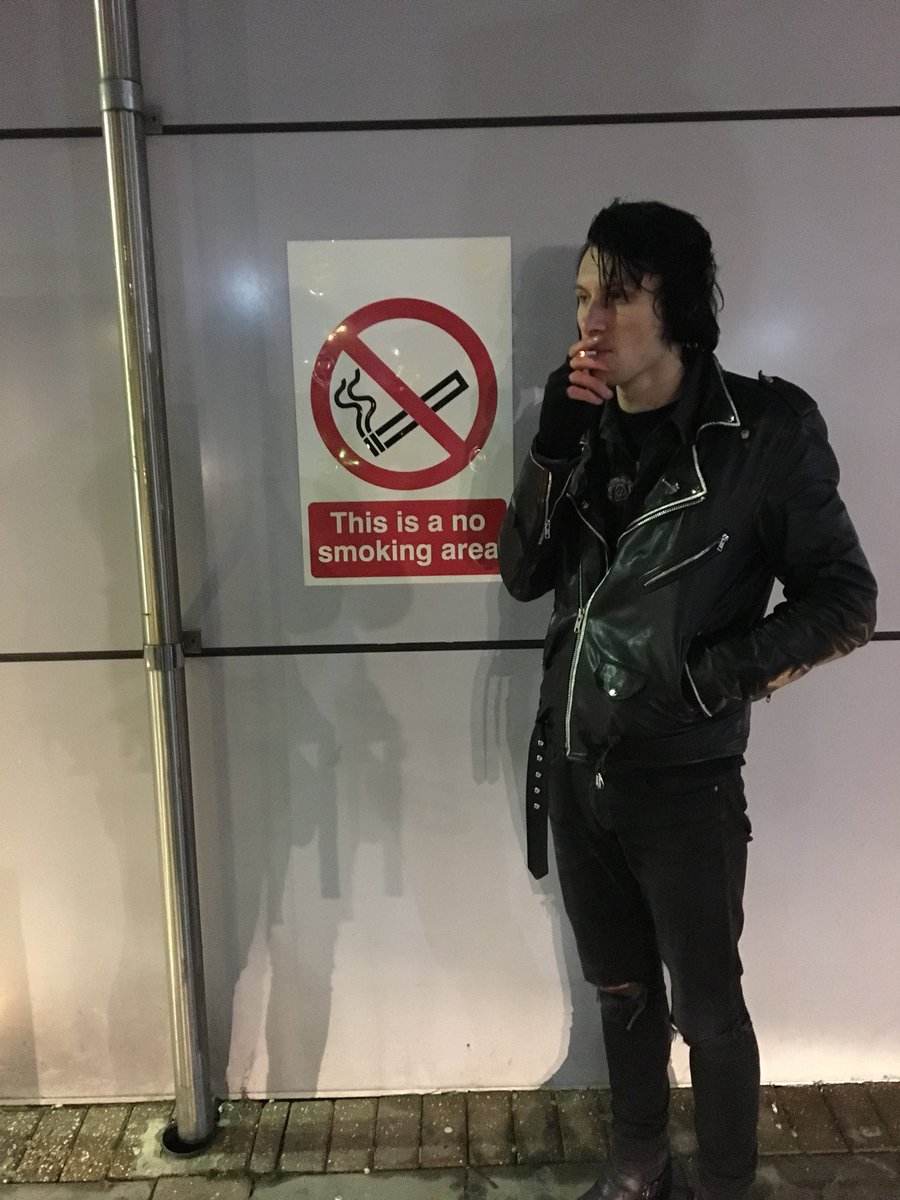 EARLY MORNING FLIGHTS MEAN CIGARETTES FOR BREAKFAST, LOOK OUT #Bern GONNA TEAR IT UP AT #Spinnerei TONIGHT! #TheReatards #garagepunk