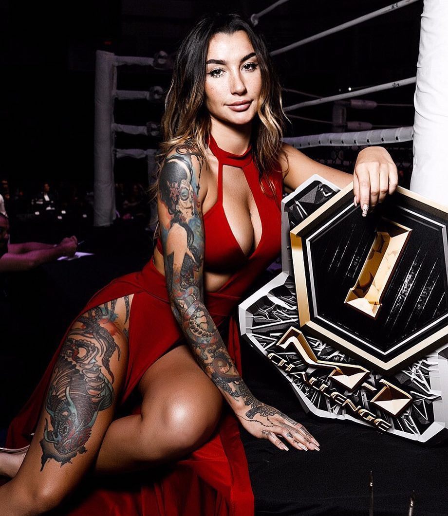 Hello! How do you like my photo?) Click on the link in the bioð