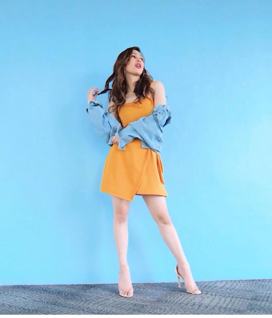 ezjaypeeShar's tweet photo. Pretty lala @VoiceTeensLala #RightNow Single out in 4 days..download and stream it on Spotify and Itunes.👌 https://t.co/Zn7Si0cMyU