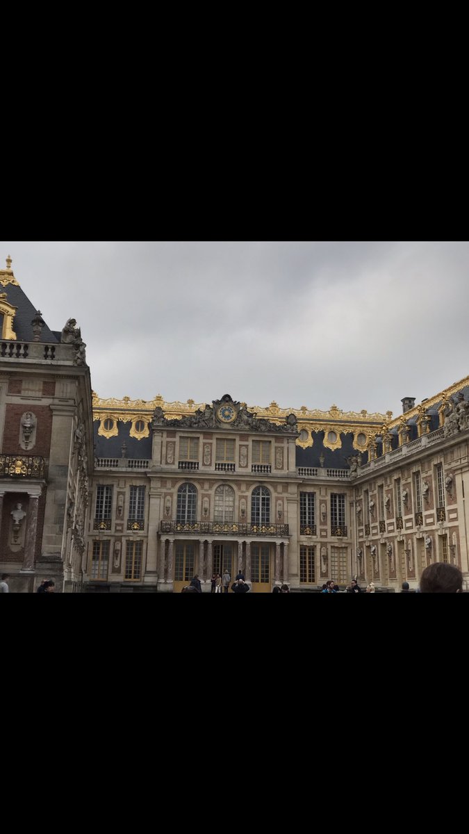 idontcaroline_'s tweet photo. just realized that exactly a year ago today I came home from my trip to Europe and it was life changing. I’m so grateful that I got to go, and I’m grateful I get to go back this summer. Without a doubt the best thing that has ever happened to me. https://t.co/KmeHStCl2z