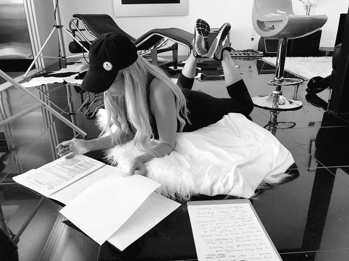 When my camera crew takes a pic of me doing paperwork after my cameo watching the scene😘 love my crew<a href="/tag/bossbabe"class="tags"><span>#bossbabe</span></a>