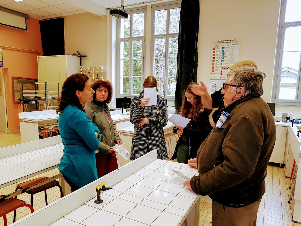 LpoA_Fournier32's tweet photo. Tous mobilisés ! Un grand merci ! #JPO 10 Mars 2018 dès 9h #PortesOuvertes en #Musique avec le Combo de @CollegeMarciac .
#PratiqueInstrumentaleJAZZ #EPSdeComplement #BTS #TechnicoCommercial #Affelnet #ParcoursSup #POSTBAC https://t.co/w7K7kVyWWd