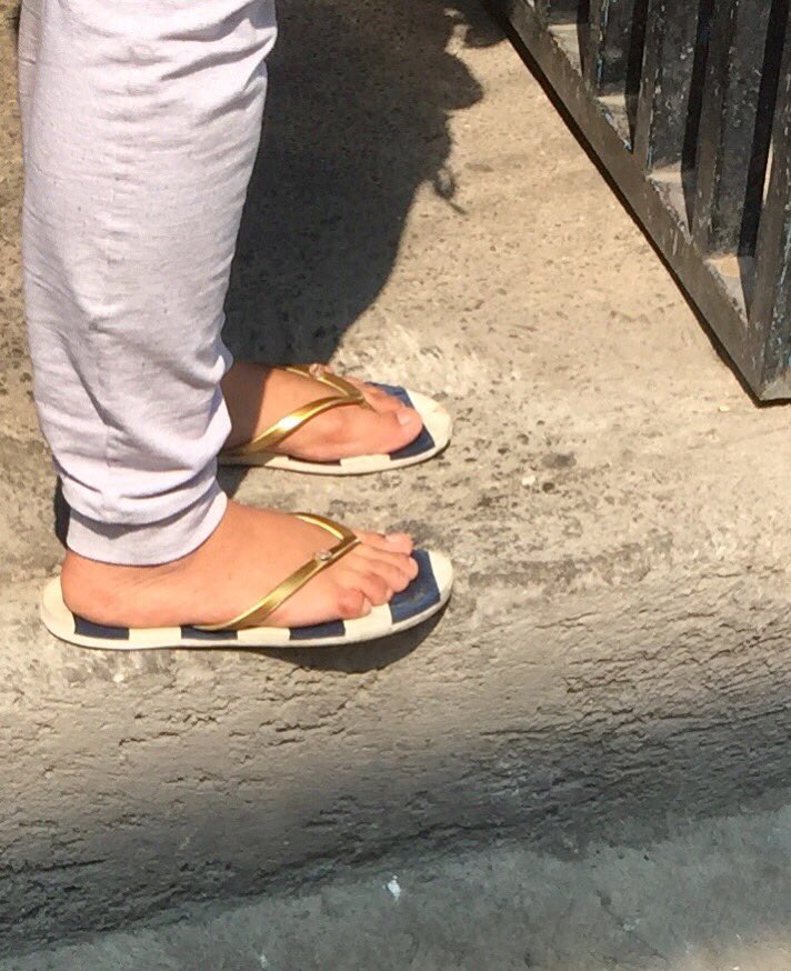 sakulink's tweet photo. Mas #pies bonitos que encontré hoy #feet #foot #fetich https://t.co/IhDqSWTSle