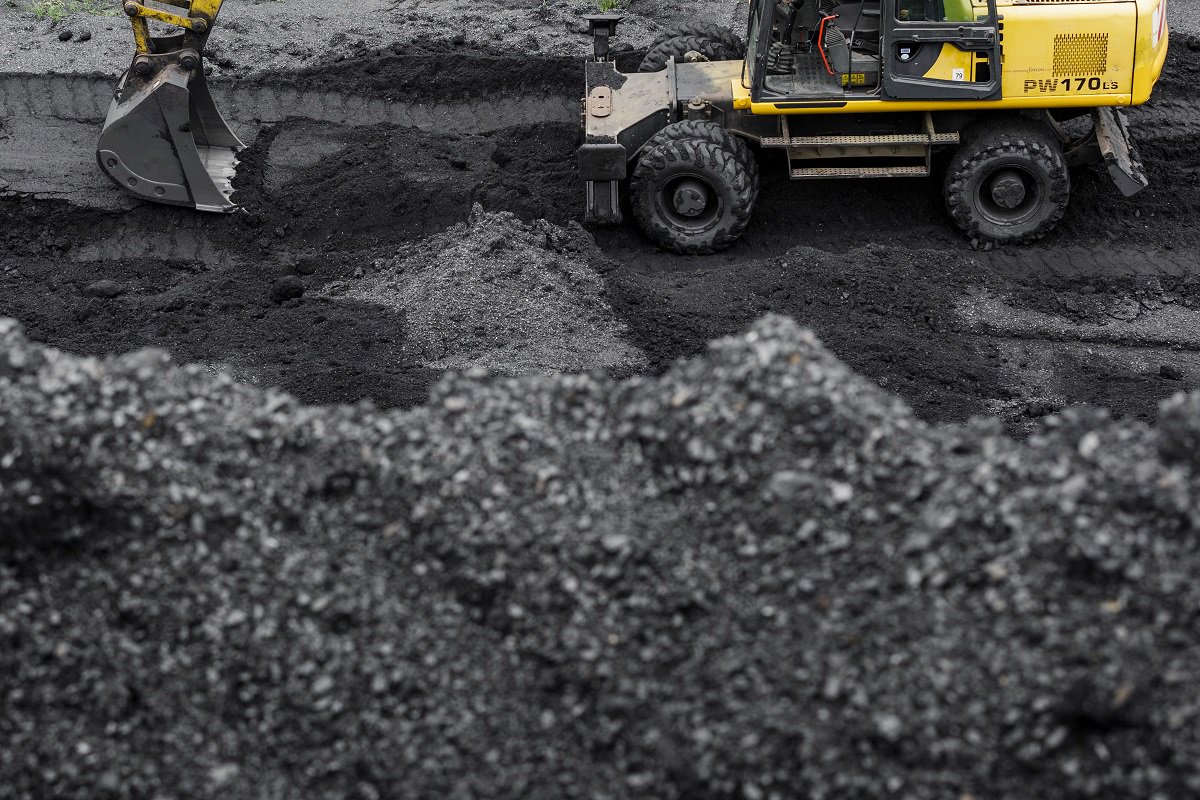 PwC_China's tweet photo. PwC leads successful US$900 million debt restructuring for Mongolian Mining Corporation, a Cayman incorporated company listed in Hong Kong. Read case study: https://t.co/F5uM7mEHcH
#PwC #PwCHK #AdaptWithAgility https://t.co/zHosPcv1yu