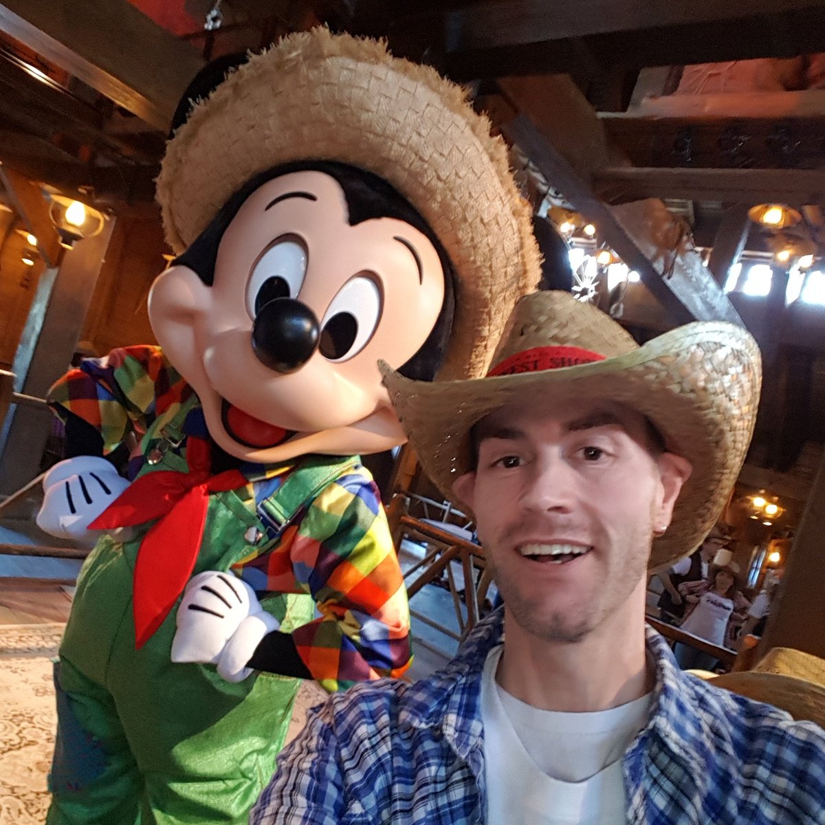 Disneyfansparis's tweet photo. #NouvellePhotoDeProfil https://t.co/FUds3HTiCb
