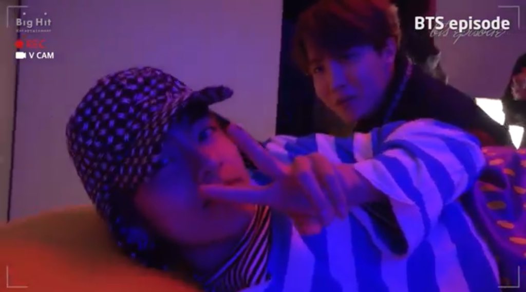 When RM and Jin left, Tae came, had no idea other members were here. He volunteered to play the lying Hobi in the scene, Hobi felt bad that he was taking too much of Tae’s time and director said 15 more min but I think it took a lot more than that. Such brothers! So cute!