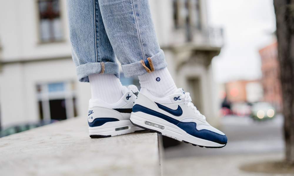 air max 1 white obsidian