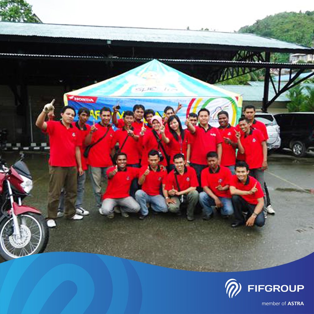 FIFCLUB's tweet photo. Salah satu bentuk kepedulian FIFGROUP terhadap keselamatan berkendara masyarakat diwujudkan dengan diadakannya Acara Safety Riding di cabang papua.
#FIFGROUPeduli #CSRFIFGROUP #SatuFIFGROUPBagiNegeri #SatuIndonesia https://t.co/LLHorUefRE