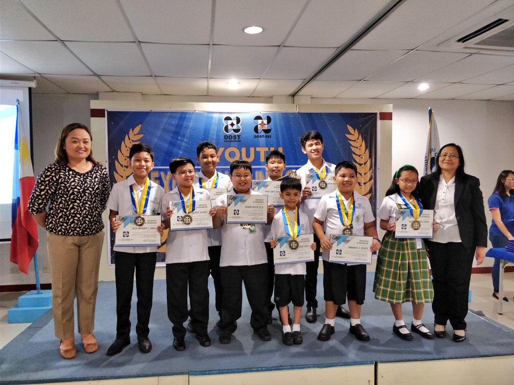 dostcalabarzon's tweet photo. ATM: The second batch of YES Awardees from Batangas, Rizal, and Quezon Province are being recognized at DOST CALABARZON Regional Office
#YESAwards2018 #YESAwards #dostPH https://t.co/JQicdWKugc