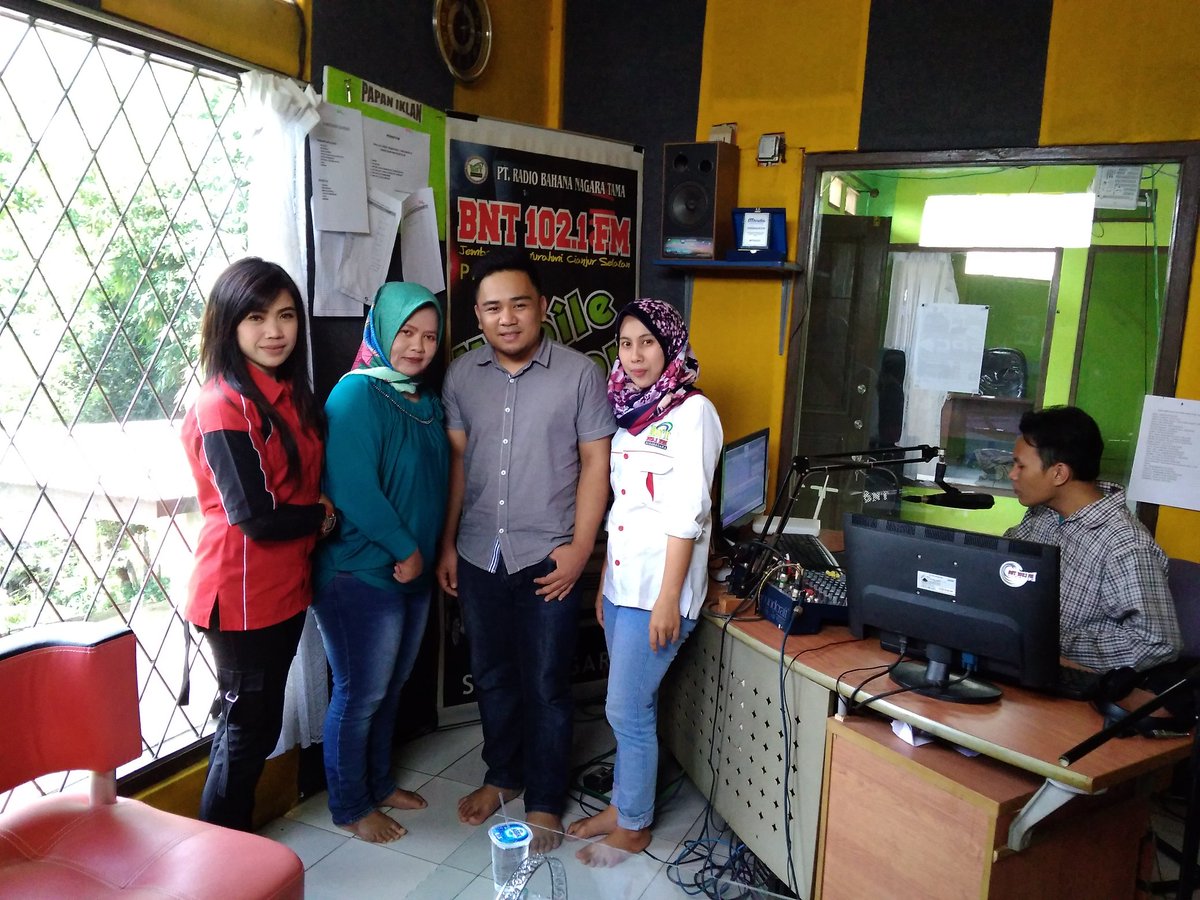 MustOne11's tweet photo. Bersama Balad  BNT FM 102,1 FM... Stay tone di 102,1 FM https://t.co/fLrjcDLglZ