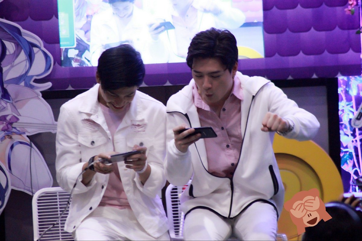 N รักติ๋มพ้อกสี 🩷🫰 tweet media