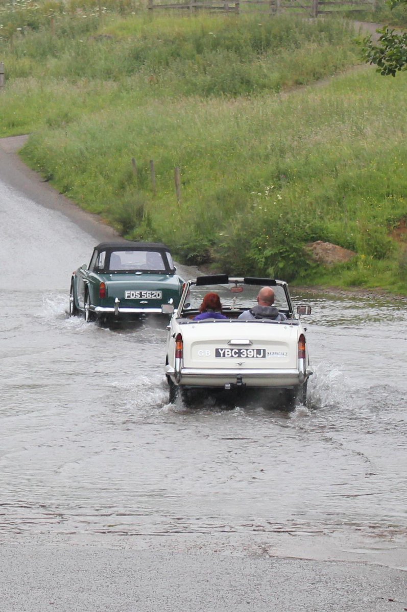 TriumphSSixClub's tweet photo. Book the dates ...... The infamous TSSC’s Derwent Valley Area Peak Run....😃 June 22nd -24th 😃 This year is 30th anniversary....... no doubt it will be very special 😉😉.. Don’t miss out ...😎☀️😎 #TSSC #Triumph #peakrun #memories https://t.co/c2capBHDaw