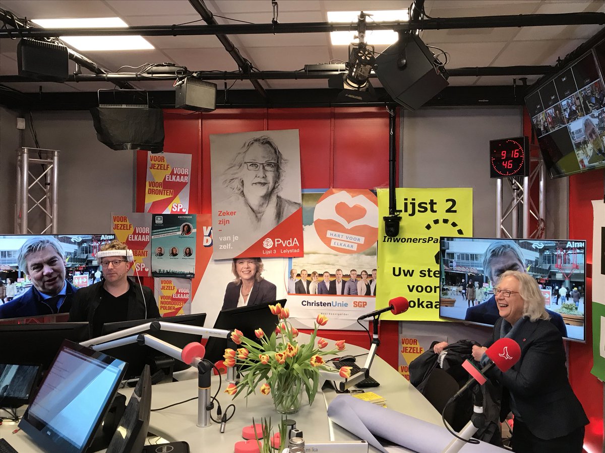 Plakken bij omroep Flevoland #omroepflevoland met de afdelingen Noordoostpolder, Dronten en Almere