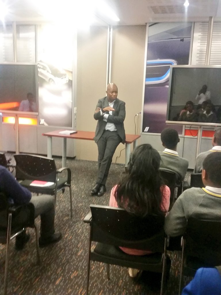 <a href="/mcleansibanda/">McLean Sibanda, PhD</a> giving a motivational talk to #FabLab school learners about his life challenges and successes <a href="/eKasiLabs/">eKasiLabs</a>