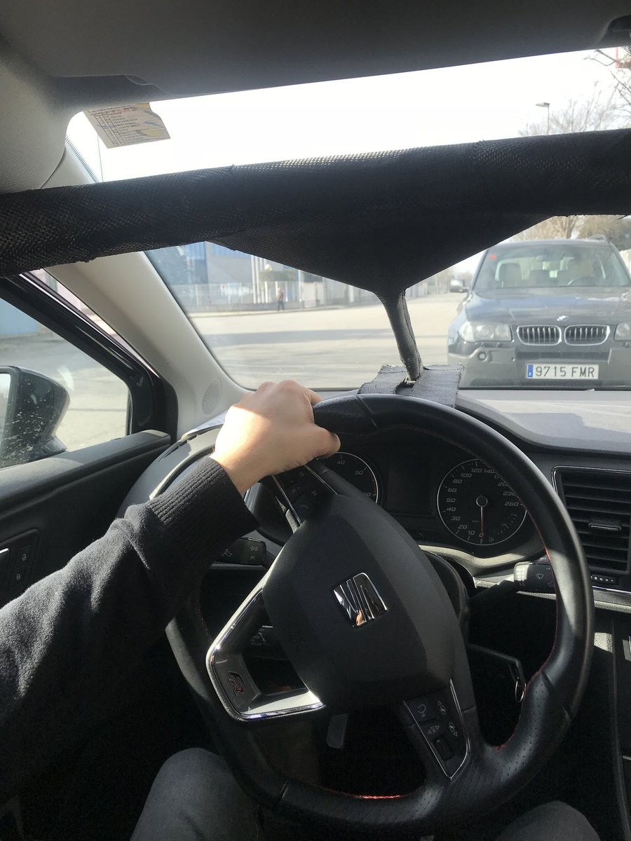 AlbertFabrega's tweet photo. Lo prometido es deuda @Noemidemiguel. Tengo el coche más seguro del mundo... 😁😁😁. A ver q dirán en la ITV.... https://t.co/nsfttrdzMO