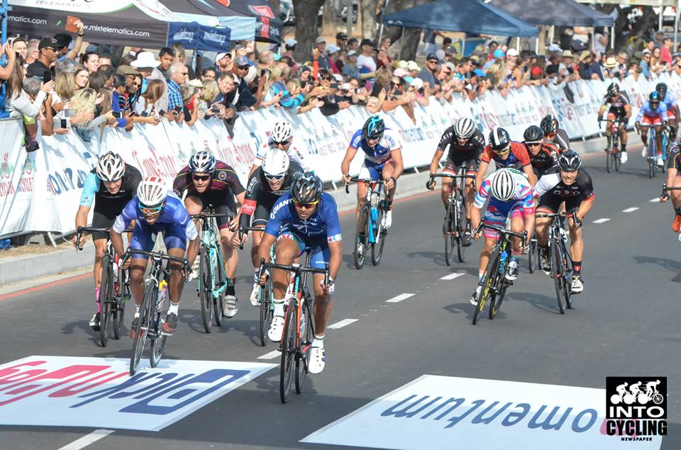 intocyclingsa's tweet photo. What a great day at the @CTCycleTour! View our photo images! #CapeTown #CTCycleTour2018 #40take2 #WesternCape  https://t.co/qSqLYUVz99 https://t.co/tw78RtxGGx