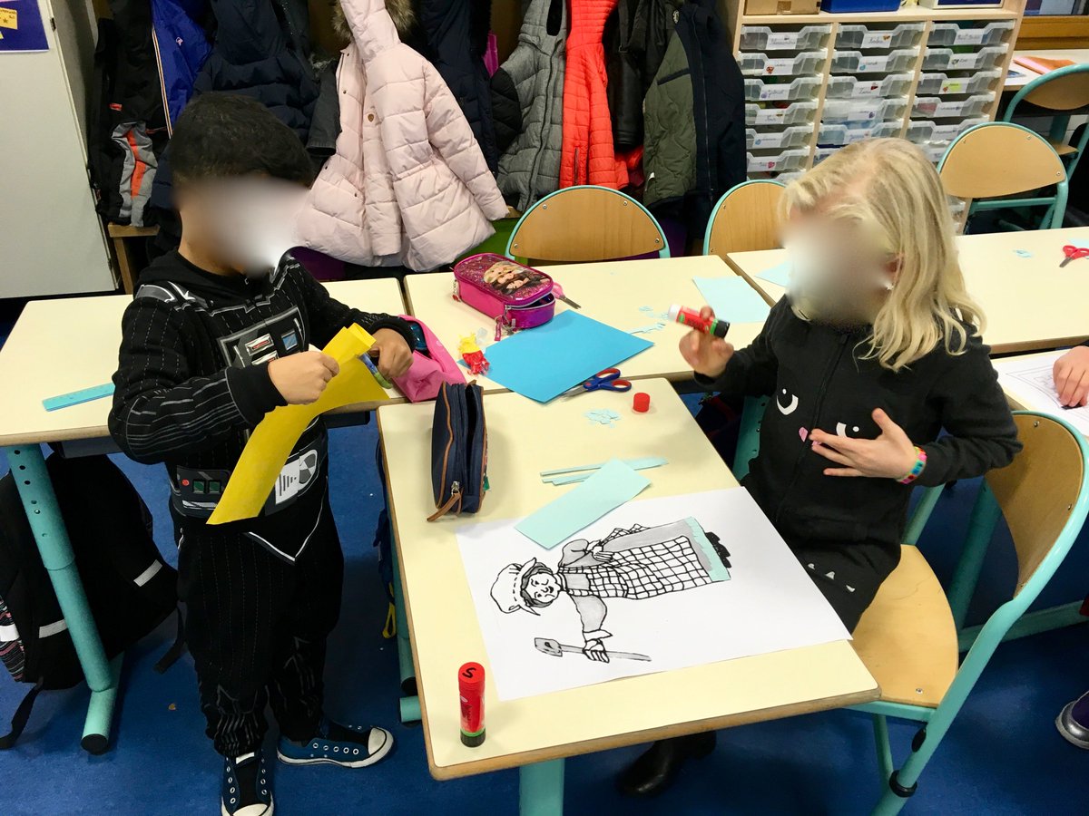 Classes9emeiil's tweet photo. On a commencé à réaliser de la mosaïque en papier pour savoir comment faire. Il y avait de belles petites mosaïques. https://t.co/tPutjAgBXB