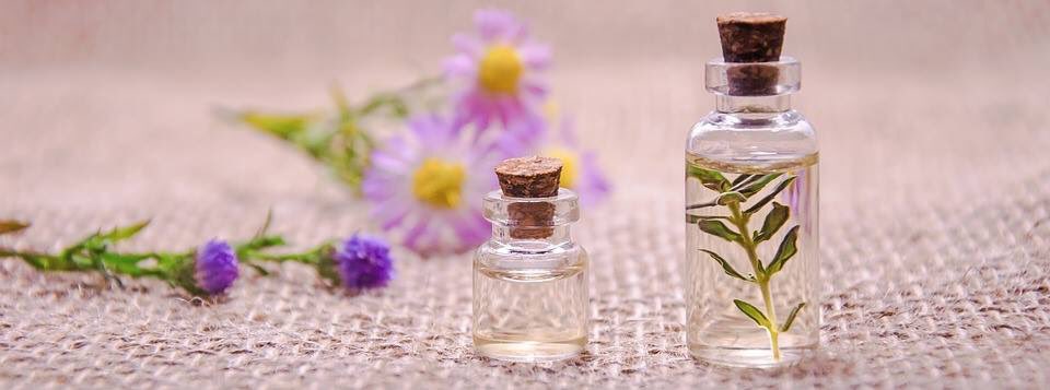 delartmuseum's tweet photo. This Thursday March 15th, join us for Perfume-Making: Focus on Florals! Register here: https://t.co/ET1BL0hcBQ
.
Spend an evening being inspired by Eye on Nature to create your own fragrance using beautiful botanicals and essential oils. https://t.co/bs075XvhQ8
