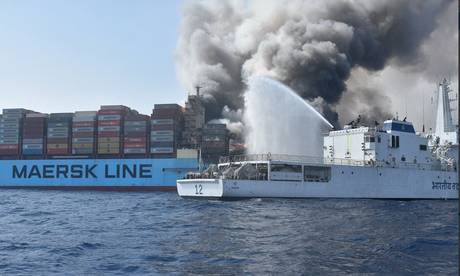 Maersk Line confirms that the remains of three of the four missing crew members after Honam fire have been found. goo.gl/3gDE6f <a href="/Maersk/">Maersk</a>Line @Maersk