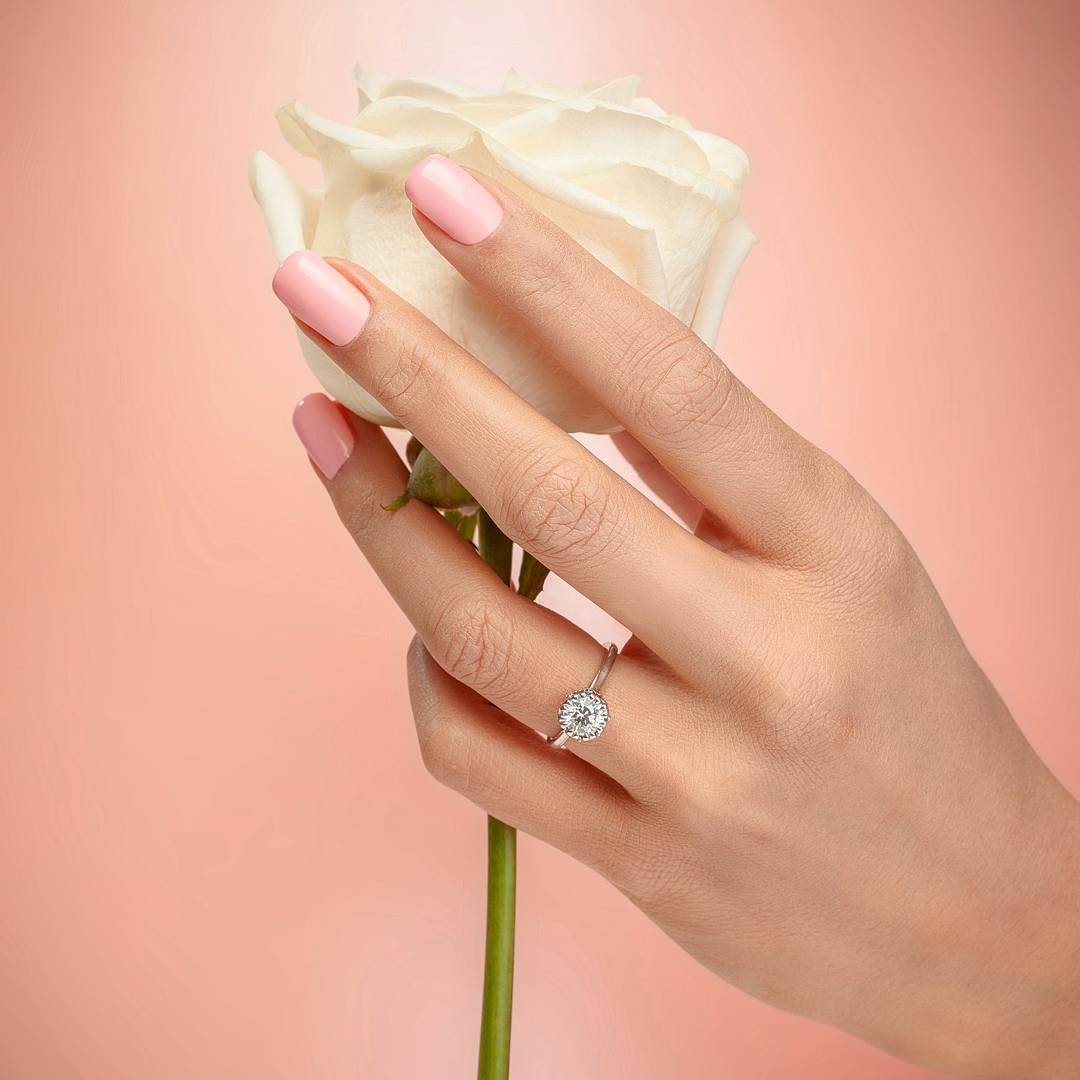 diamond_app's tweet photo. 💎 Delectable diamond 💍 Radiant ring
Ring by award winning @taylorandhart https://t.co/hFsCuQ25fa