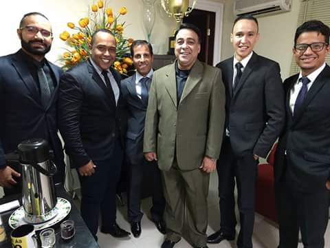 prjohnphelipe's tweet photo. Momento de comunhão com nosso Abraão, após o culto. https://t.co/tBM9Gp5wdN