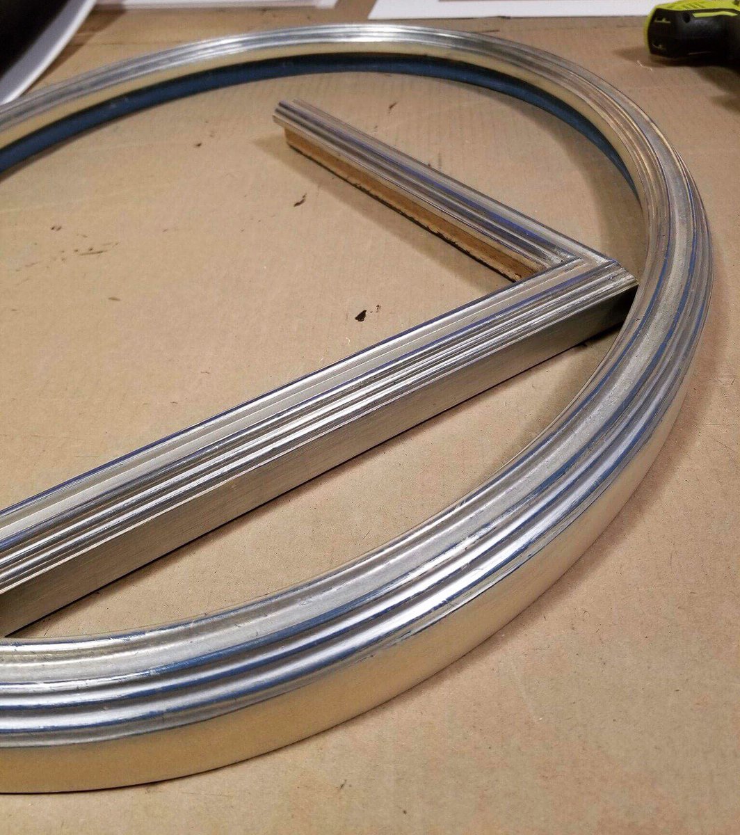 framemasterrob's tweet image. Oval &amp;amp; Oval Again. #wood #oval #MirrorMirror #handmade #GOLD #custom #designthinking #CreativeEnergy