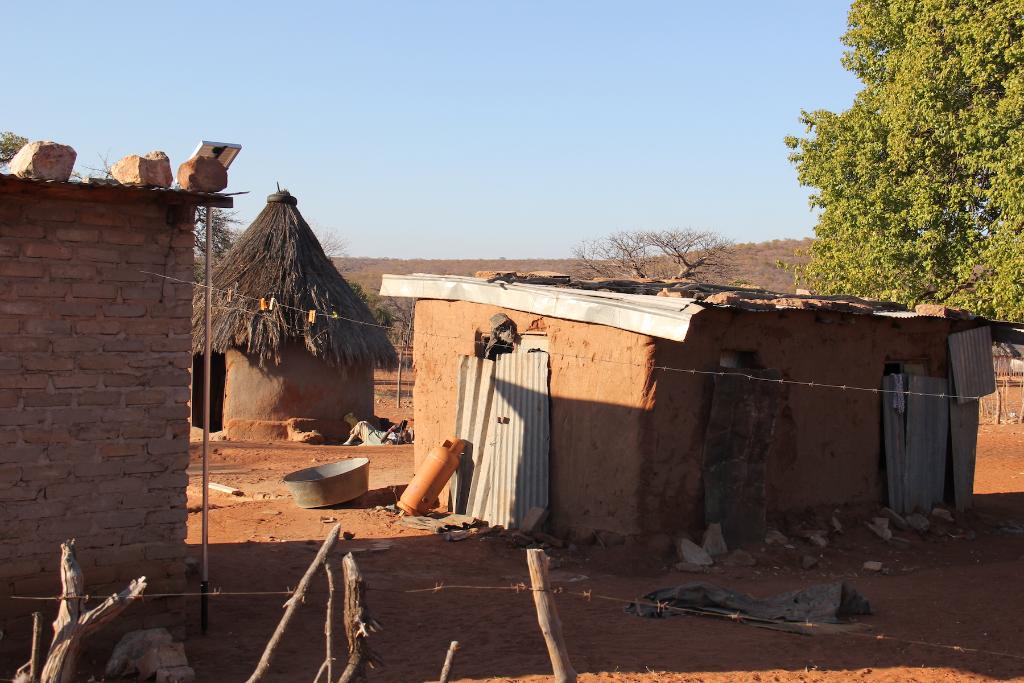 SchneiderAfrica's tweet photo. The Gwakwani community faced a number of challenges. Schneider Electric’s collaboration with @EngineeringUJ started with the installation of solar lighting solutions to homes and a solar streetlight followed soon thereafter. #LifeIsOn #UJFEBE #SESustainableDevelopment https://t.co/ejgZREMjPu