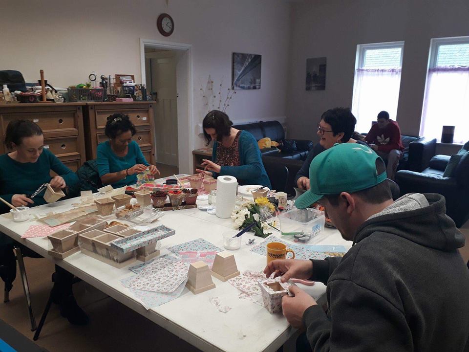 RecoveryNLincs's tweet photo. Some beautiful Mother's Day gifts from our Craft Group last Friday afternoon! 🎁
#Recovery #Scunthorpe #NorthLincolnshire #Humberside #SubstanceRecovery https://t.co/Ddpo9oDk7c