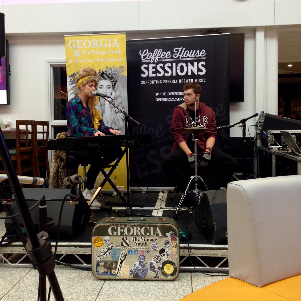 LSUCrew's tweet photo. @CoffeeHouseTour @GeorgiaCrandon @Trentstudents @LoughboroughSU @SpaLife_TV @NTSUents @LSUNights @lsumedia @LSUTV_lsu @Fly_FM @HCNottingham Going well 👌 https://t.co/RWugi5Fr9p