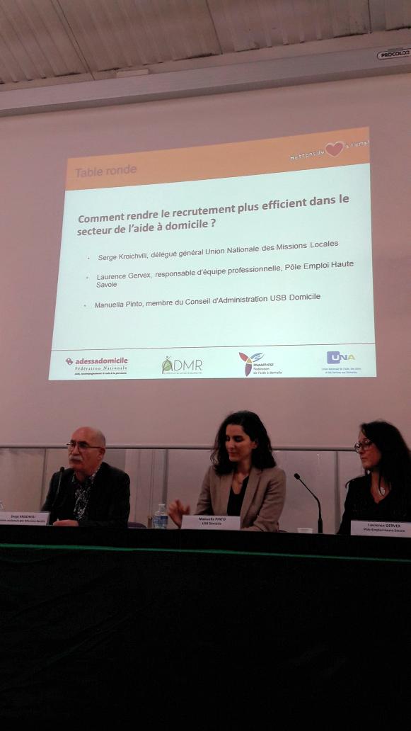 Cl_Perrault's tweet photo. Table ronde lors de la journée coeur à l'emploi entre M.Pinto_USB_S. Kroichvili UNML_L.Gervex _Pôle emploi Haute savoie #coeuremplois #ADMR # ADESSADOMICILE #FNAAFP #UNA https://t.co/99ZcsOHIkt