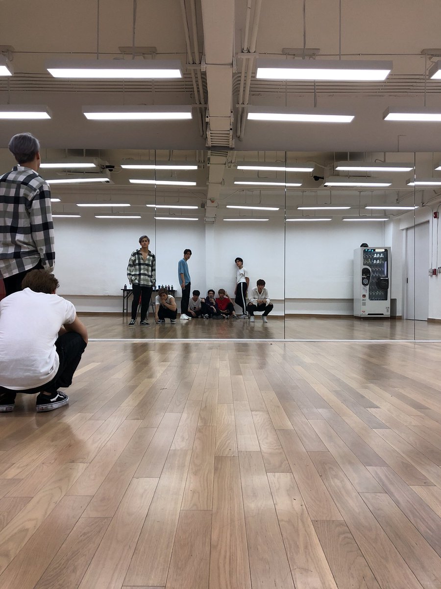 JJksnp's tweet photo. Keep going🌈 #9by9TH https://t.co/RhkFy8XYMU
