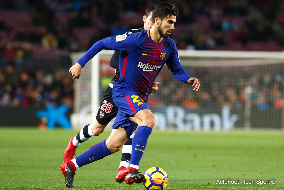 Actu Foot On Twitter Andre Gomes Ma Vie Est Devenue Tres Compliquee La Pression Est Enorme Plusieurs Fois J Ai Eu Peur De Sortir De Chez Moi De Marcher Dans La