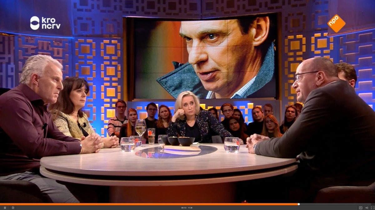 TruthHitsEvery1's tweet photo. Fred #Teeven heeft als toenmalig zaaks-OvJ niets gedaan met de transcripties van de tapgesprekken van #Holleeder uit 1994-1997. Hij werd toen dagelijks op de hoogte gehouden.

24 jaar na dato worden de gesprekken in de Bunker uitvoerig behandeld.
#orkestreren #sturing #PeterRdV https://t.co/trXqBAHKvd