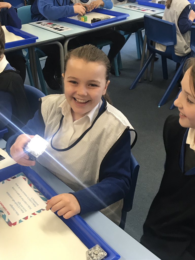 FCRCP5's tweet photo. Already loving our Generation Science workshop! https://t.co/3TFh3sIEeO