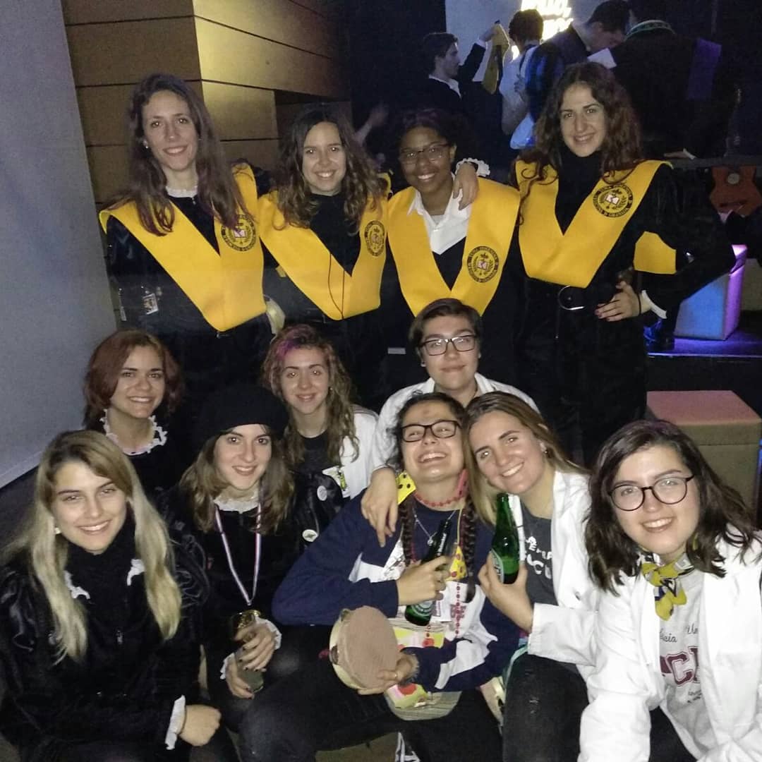 TFMGranada's tweet photo. Muchas felicidades a nuestras nuevas veteranas: Gollum, Chuleta, Tomasa, Soltera, Rompetechos y Nicole! Unas becas muy merecidas 💛 https://t.co/yGn58TGo6a