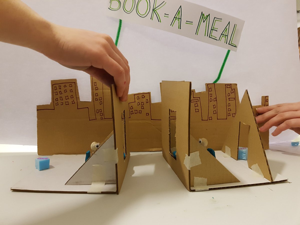 _rebeccajane's tweet photo. #prototyping our idea for a #virtual meal with a loved one far away #GSJam #GSJDundee https://t.co/WUjqkwHDj4