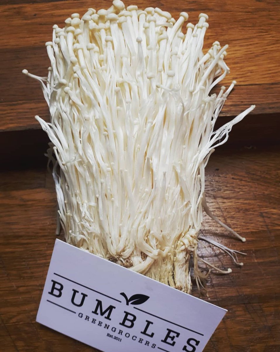 BumblesGG's tweet photo. Love this shot Mr Bumble took after his busy night time shopping trip to @FruitnVeg_Spits he's got some unusual goodies again βππ #chineseleaf #enokimushroom #aisianpears #brightlingsea #Essex #vegangreengrocer #vegan #vegetarian #freshproduce #reducedplastic #shoplocal https://t.co/7xZUuhGlxq