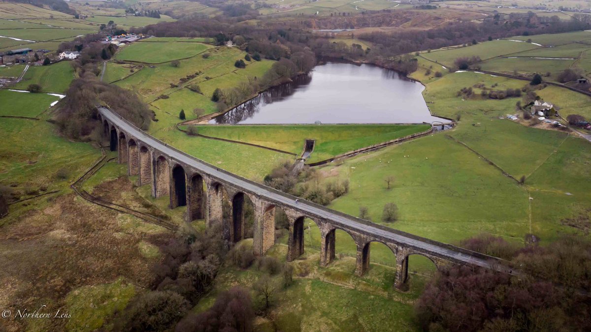 NorthernLensUK's tweet photo. Hewenden Viaduct #WexMondays #fsprintmonday #sharemondays2018 #viaduct https://t.co/zMYVEv7reY