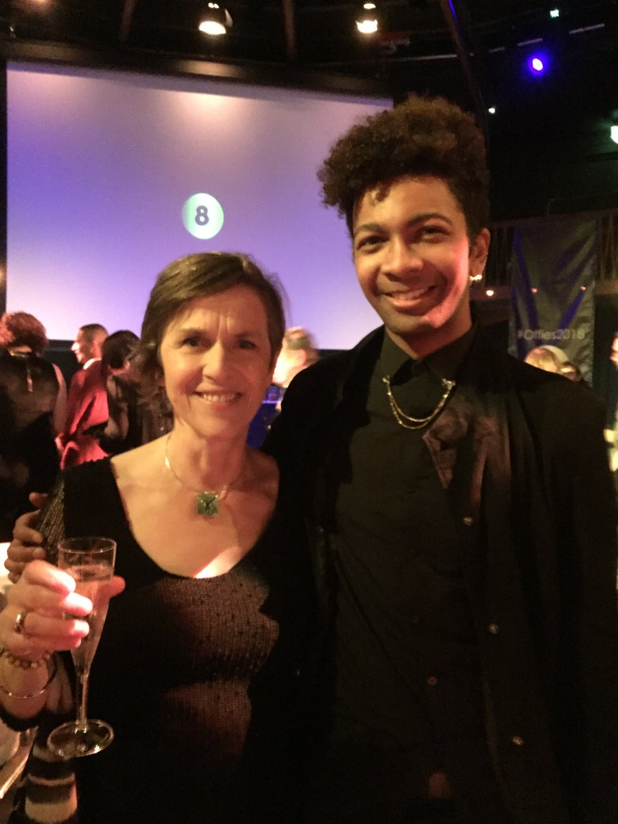Papertaleshows's tweet photo. We don't often glam up - and it was a whole week ago! - but here's a grey Monday morning flashback to our sparkly #Offies2018 nomination for #BoysDont, just cause it's nice to remind ourselves @RHWords @TKtheTwit π https://t.co/3nZaz4M0ME