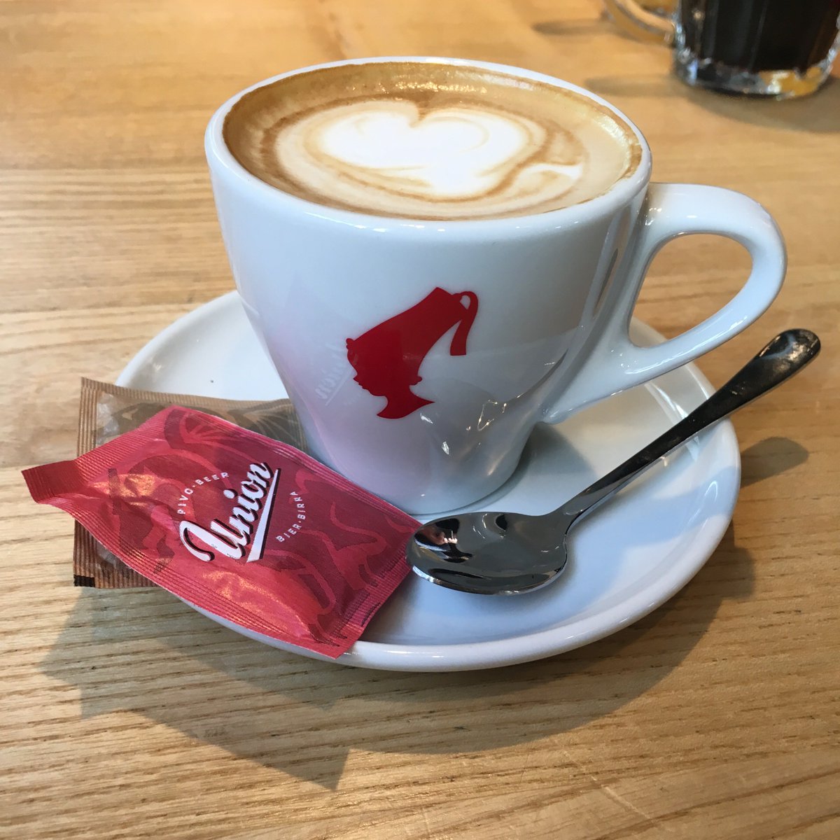 Mmm, pri nas strežemo tudi odlično kavico, če ti slučajno ni do piva. 😉 #coffeetime