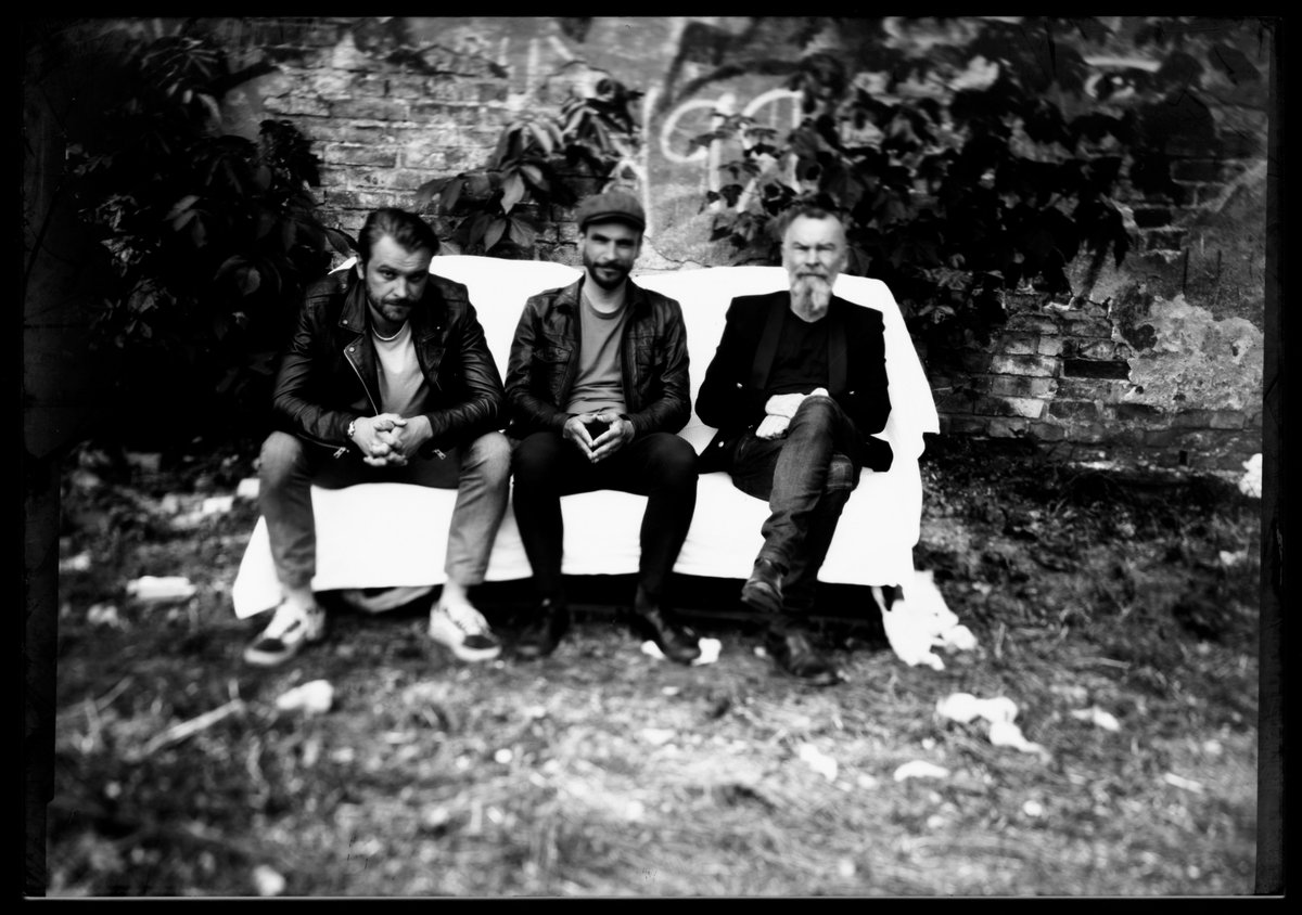 TO JUŻ DZIŚ!! Rozstrzygnięcie naszych cyklicznych podpowiedzi dotyczących koncertu WHO is WHO?
Mamy zaszczyt zaprosić wszystkich na koncert WAGLEWSKI FISZ EMADE, który odbędzie się 18 kwietnia o godz. 19:00