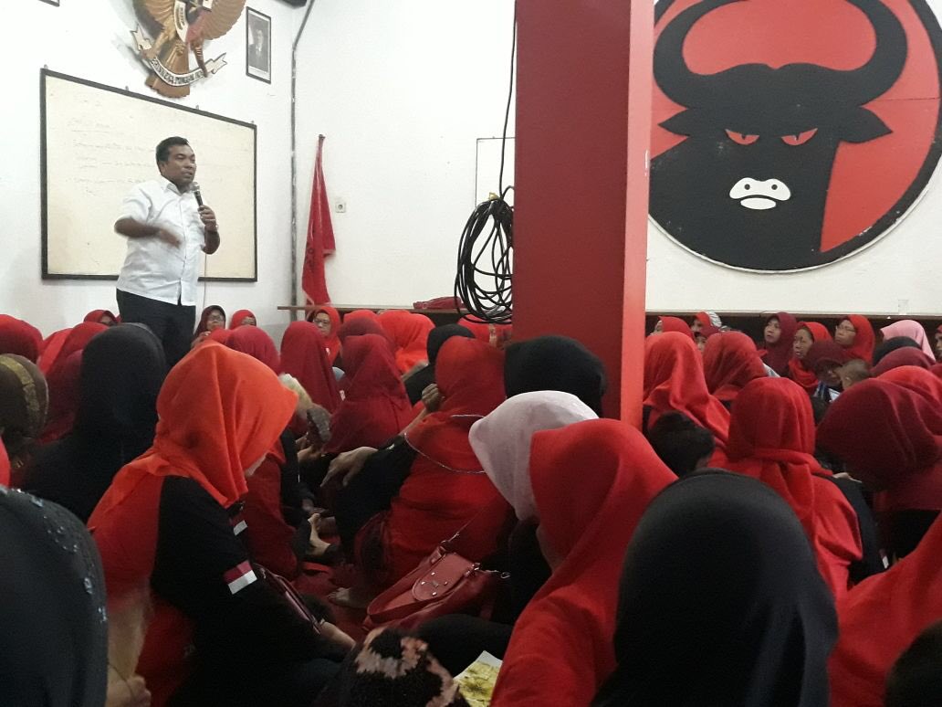 edy_suripno's tweet photo. Konsolidasi Depwan DPC PDI Perjuangan Kota Tegal @Heru_jito @herugono @DPD_PDIP_JATENG @dpcpdipkotateg1 @BPPemiluPDIP @ganjarpranowo @ https://t.co/h8TN6n7kyS