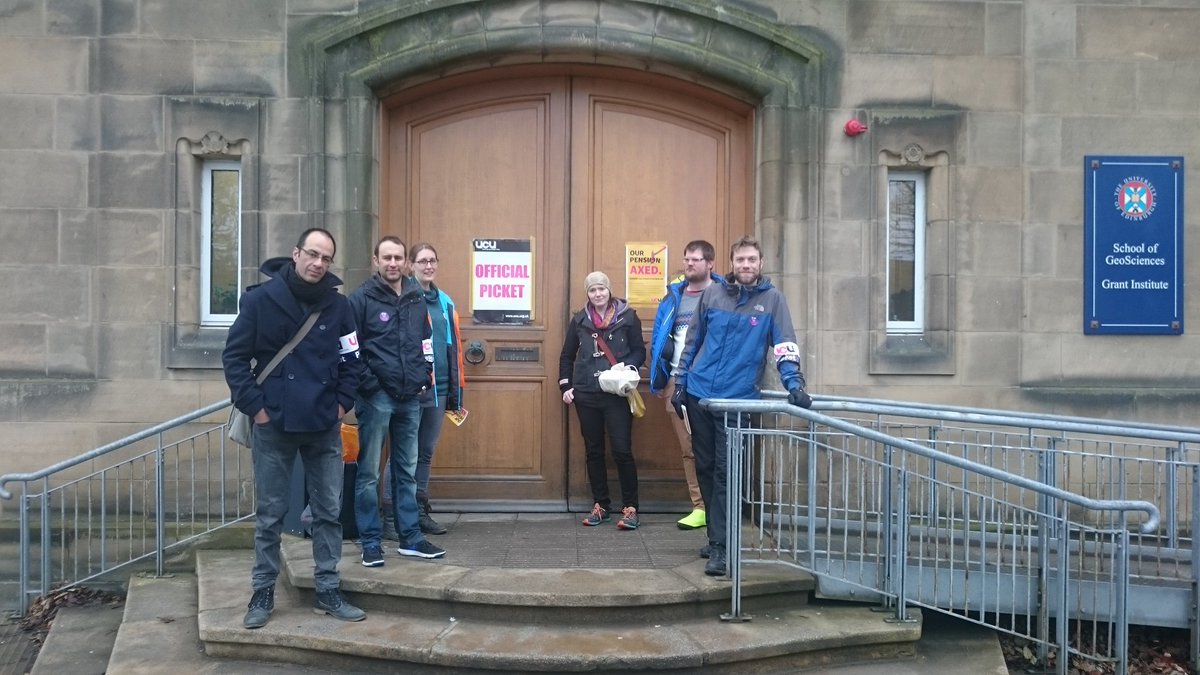 stugilfillan's tweet photo. Day 8 on the @GeosciencesEd picket lines @uoeKB @EdinburghUni - numbers growing to the extent that we can cover 3 entrances and support also growing from students #USSstrike #UCUstrike https://t.co/CLsHv5Twye