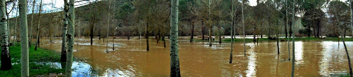 DcoverS_'s tweet photo. @wikiCR @meteocr Más de la Yedra ayer. Dos panorámicas... https://t.co/qqQH7tYATt