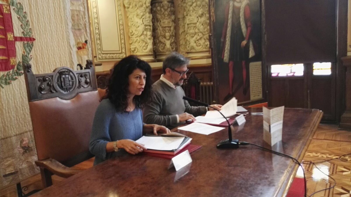 AyuntamientoVLL's tweet photo. #AnaRedondo: “Los actos organizados en torno al #IXcentenario del fallecimiento del #CondeAnsúrez, se extenderán a lo largo de 2018 y 2019 e incluirán exposiciones, conferencias, publicaciones, conciertos, simposios, intervenciones patrimoniales y un congreso científico” https://t.co/jSbIv6OXlB