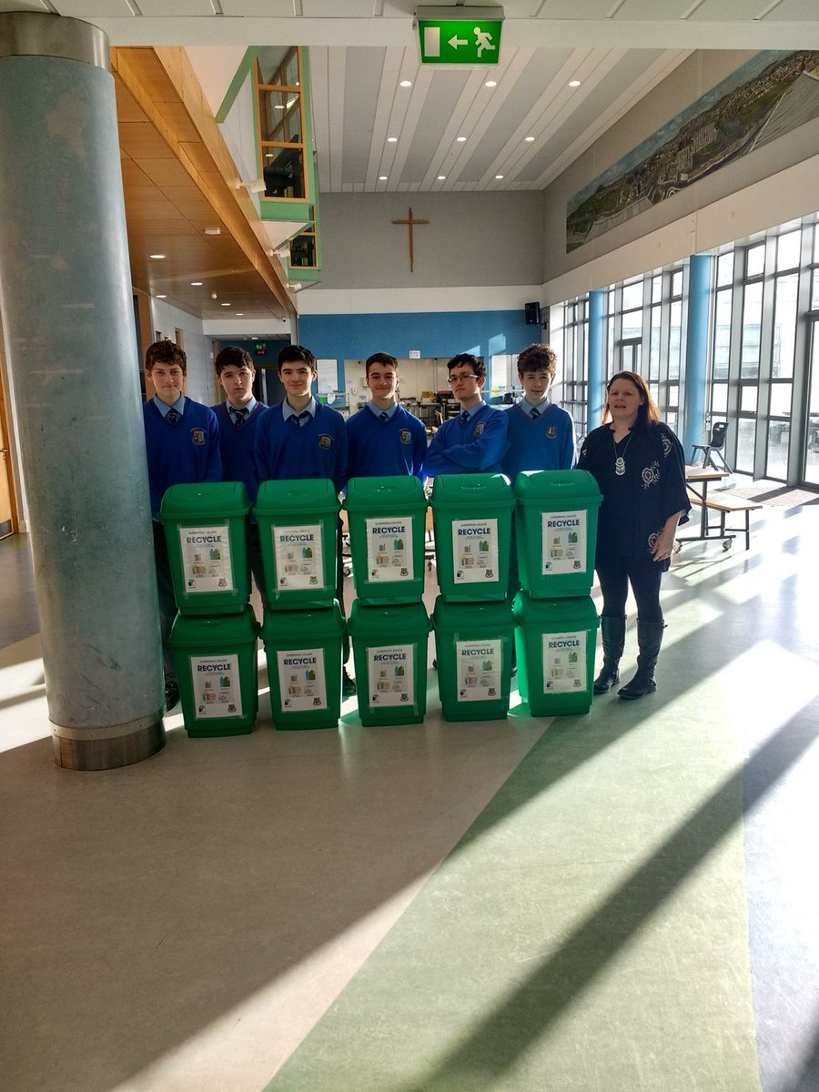 GSsummerhill's tweet photo. @GreenSchoolsIre @cicsummerhill together as a team we can keep Summerhill Green &amp; Clean https://t.co/8C2r4tESC4