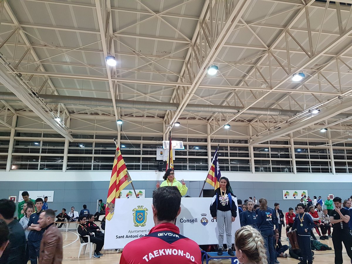 TKDSolsona's tweet photo. Dos medallas para Tkd solsona en el Open internacional de Ibiza. Melani Borrero,plata. Natalia Cámara, bronce. Enhorabuena!!! https://t.co/OIe1vsRqsH