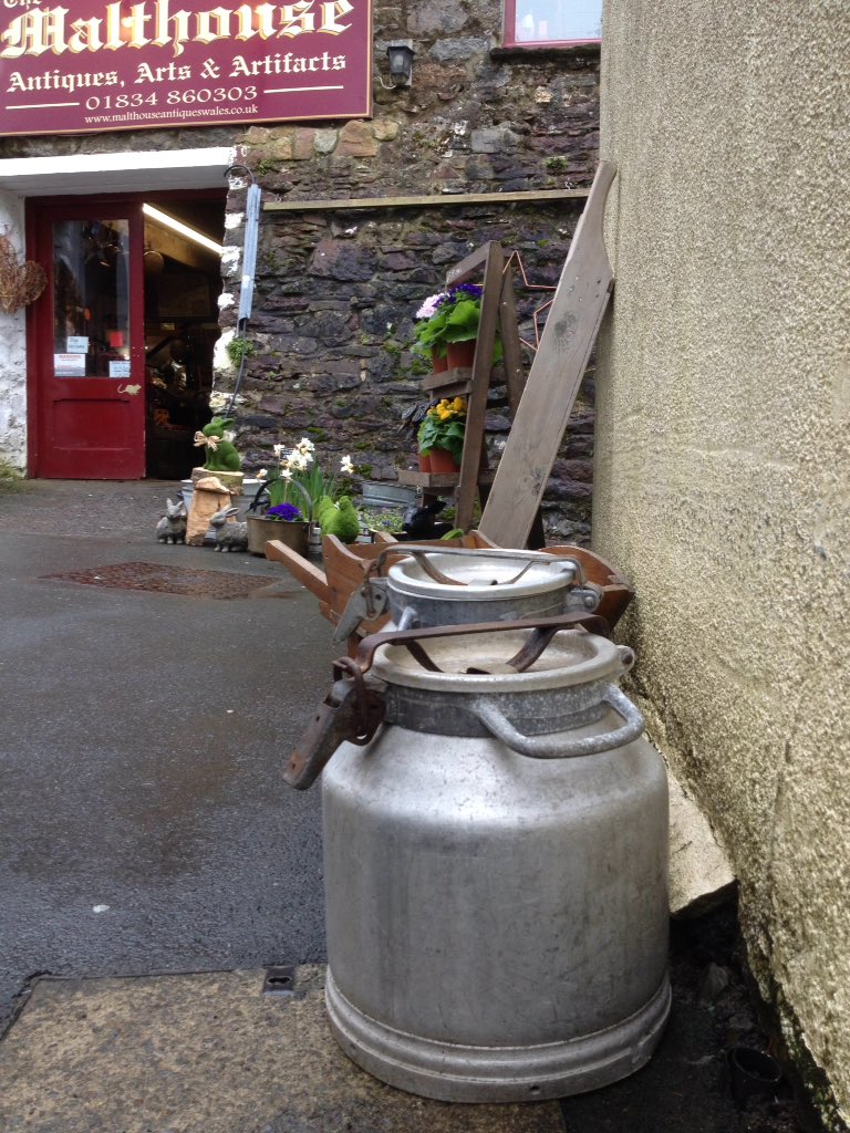 MalthouseNarb's tweet photo. Milk churns pots and plants #garden #malthouse#narberth https://t.co/23eI1pTtm7